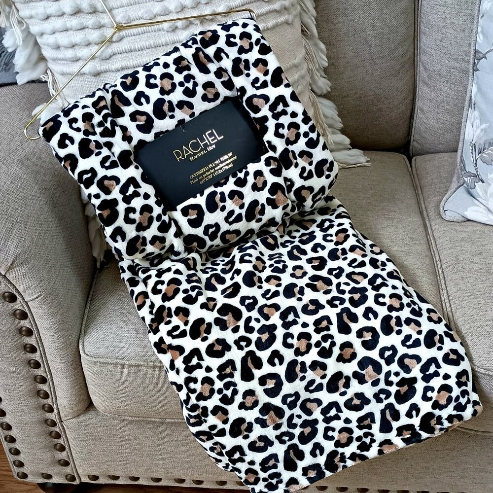 NEW! BOHO PLUSH OVERSIZED LEOPARD BLANKET
